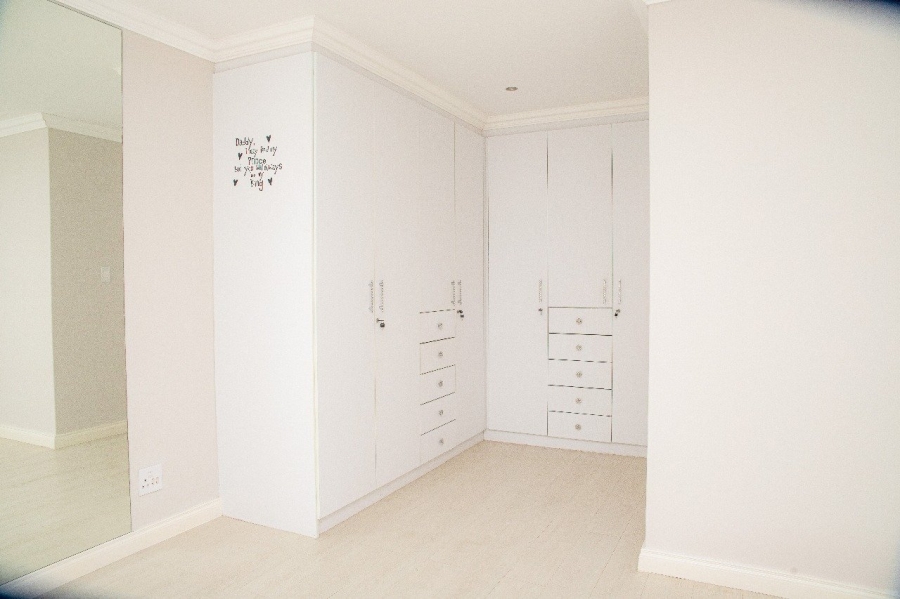 5 Bedroom Property for Sale in Beacon Bay Eastern Cape